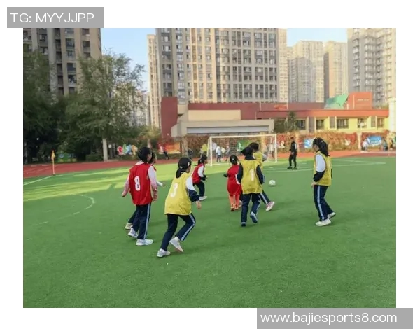 小学足球视频精彩集锦助力孩子们快乐成长与团队合作精神培养 小学足球视频精彩集锦助力孩子们快乐成长与团队合作精神培养