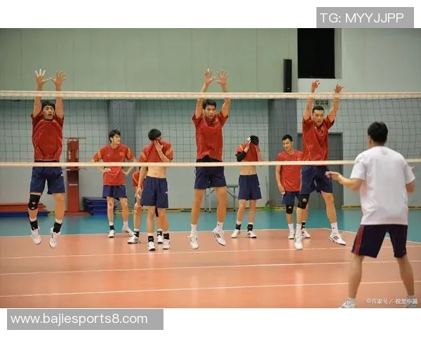 足球与排球的魅力对比:两项运动如何塑造团队精神与个人技能 足球与排球的魅力对比:两项运动如何塑造团队精神与个人技能